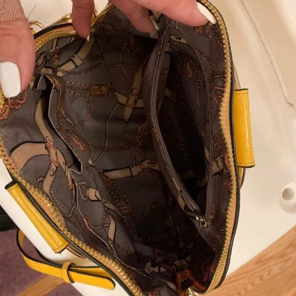 NWOT Ring-handled, Crossbody Small Dome Satchel - Picture 4 of 13